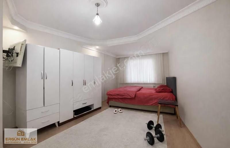 Bahçeşehir'e Komşu 2+1 Satılık İskanlı Arakat - Görsel 13