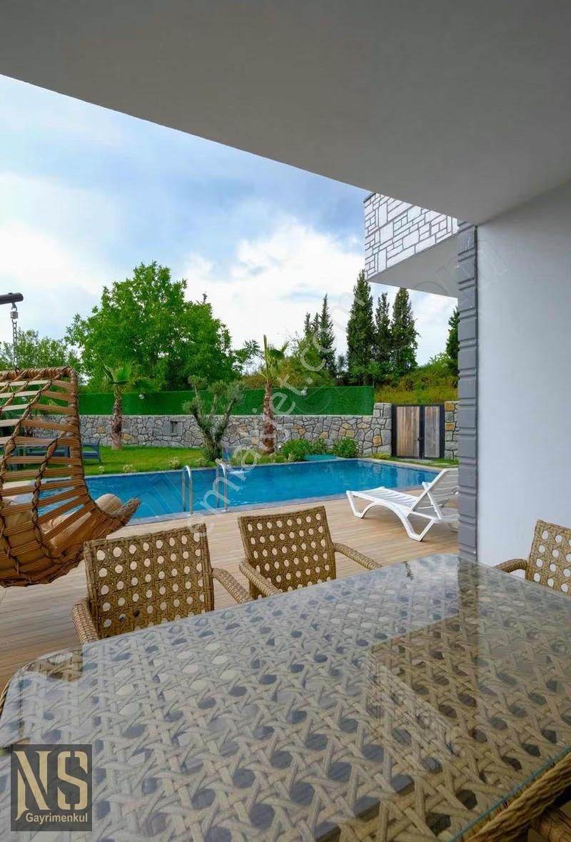 Isıtmalı Havuzlu Jakuzili Müstakil Satılık Villa - Görsel 3