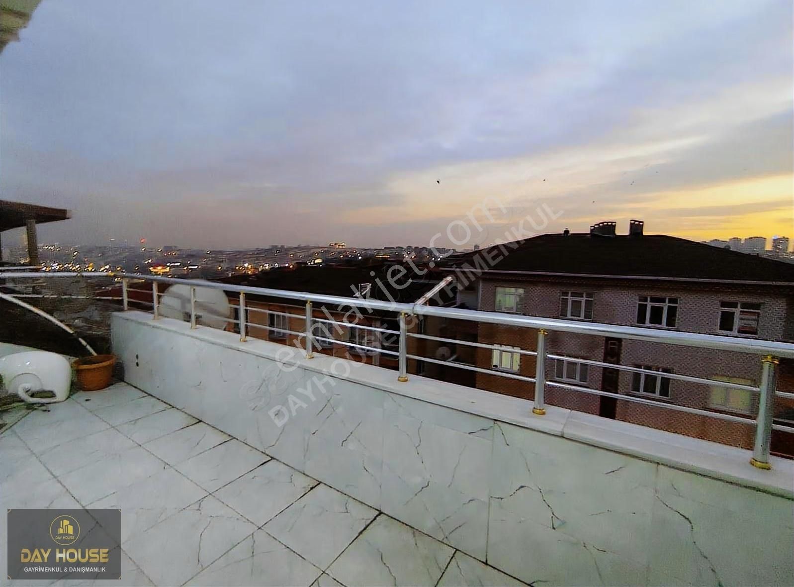 Day House'den Şehir Manzaralı Teraslı Dubleks - Görsel 6