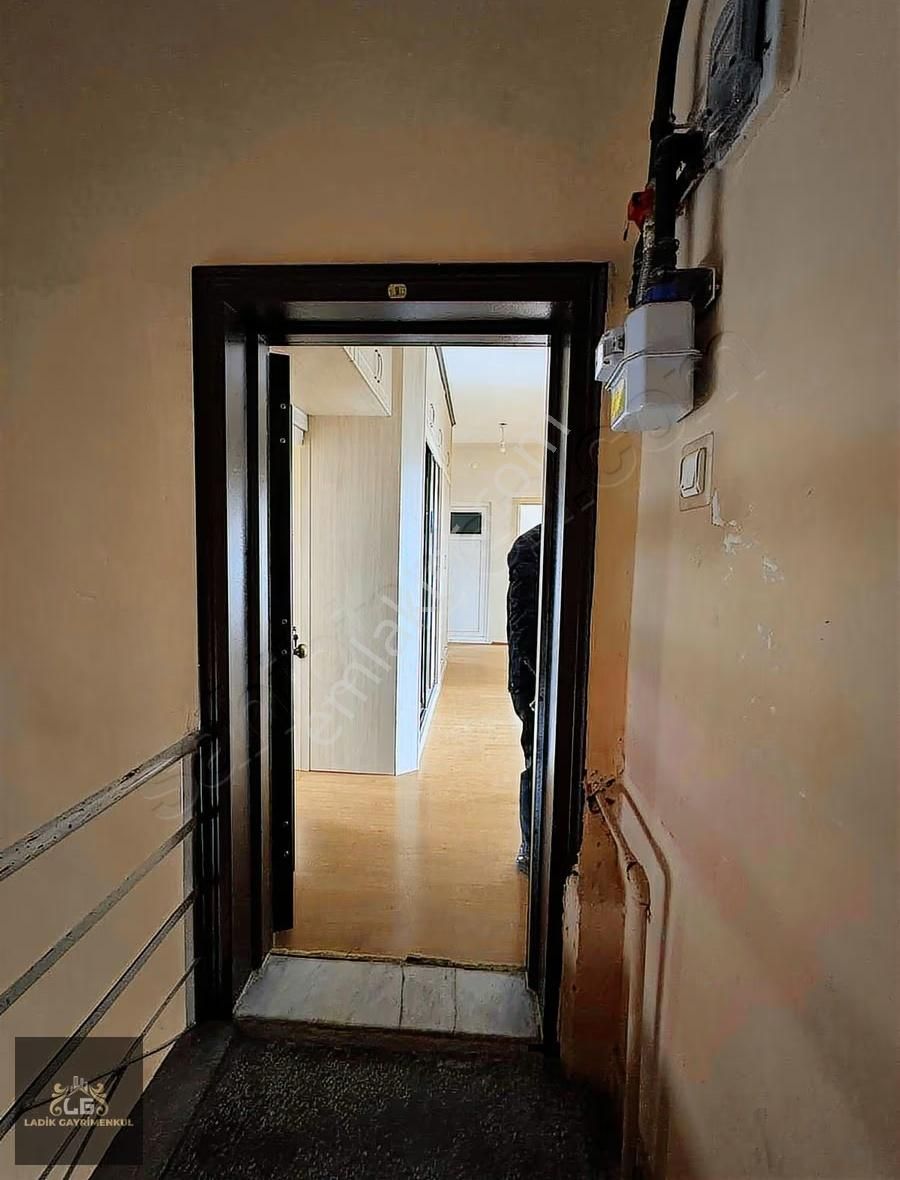 Aydınlıkevler Kent Plaza Yakını Yol İş Siteleri Kombili Kiralık - Görsel 14
