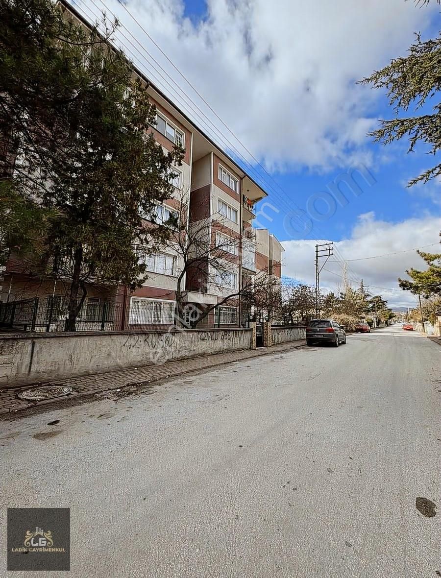 Aydınlıkevler Kent Plaza Yakını Yol İş Siteleri Kombili Kiralık - Görsel 12