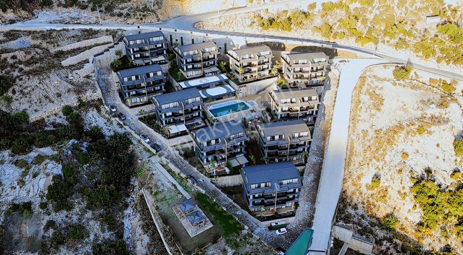 Tepe Mahallesinde Deniz Kale Manzaralı Eşyalı 4+1 Bahçe Dubleks - Görsel 5