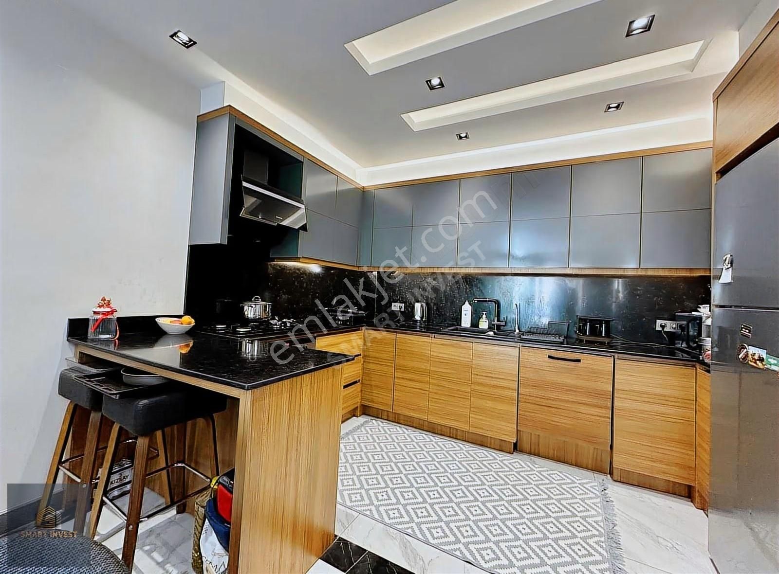 Tepe Mahallesinde Deniz Kale Manzaralı Eşyalı 4+1 Bahçe Dubleks - Görsel 3