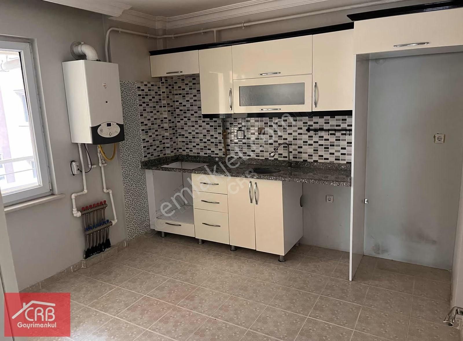 Okullara Yakın Harika Konumda 2+1 Kiralık - Görsel 6