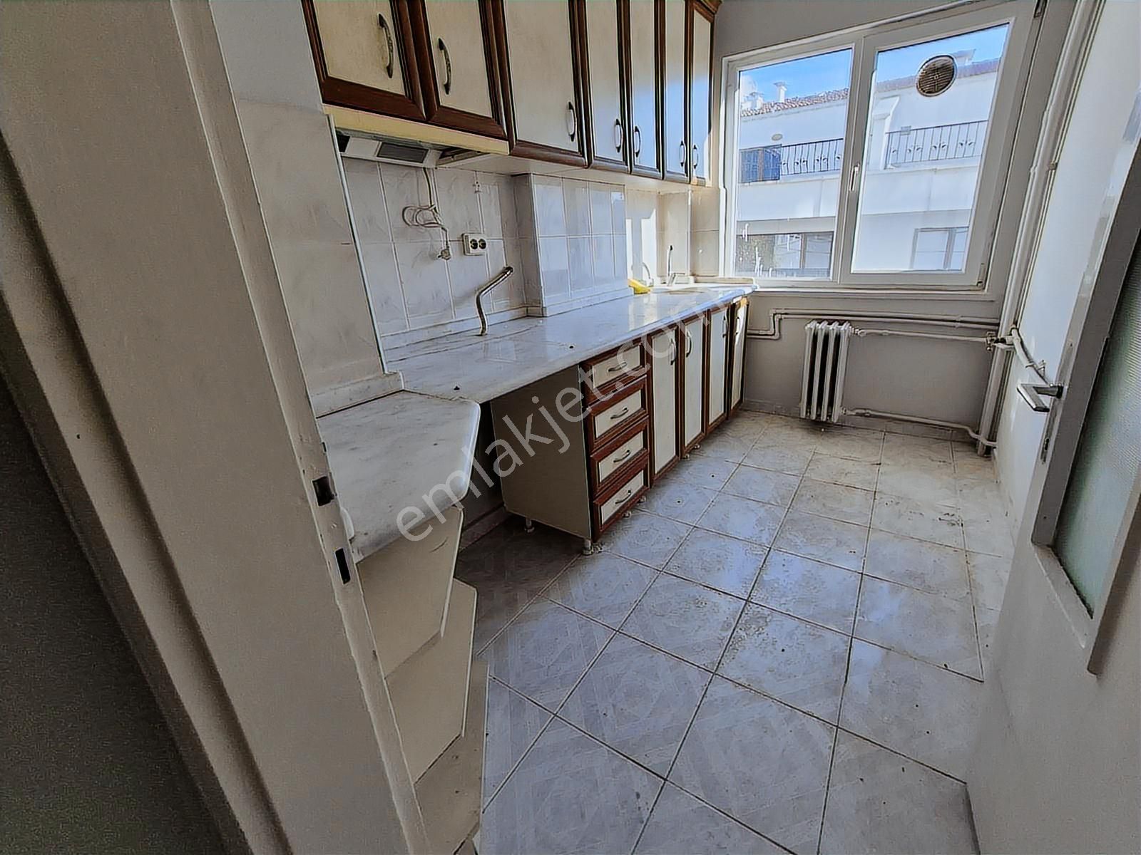 Arel'den Bahçelievler'de 7 Cd.yakını 1 Kat Montalamalı Bina 3+1 - Görsel 18