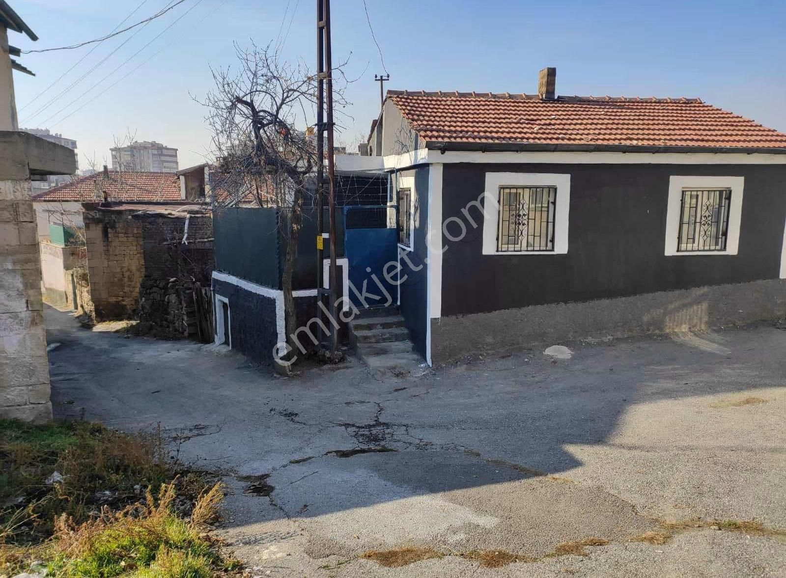 Argıncıkta Fırsat 1+1 Müstakil Ev