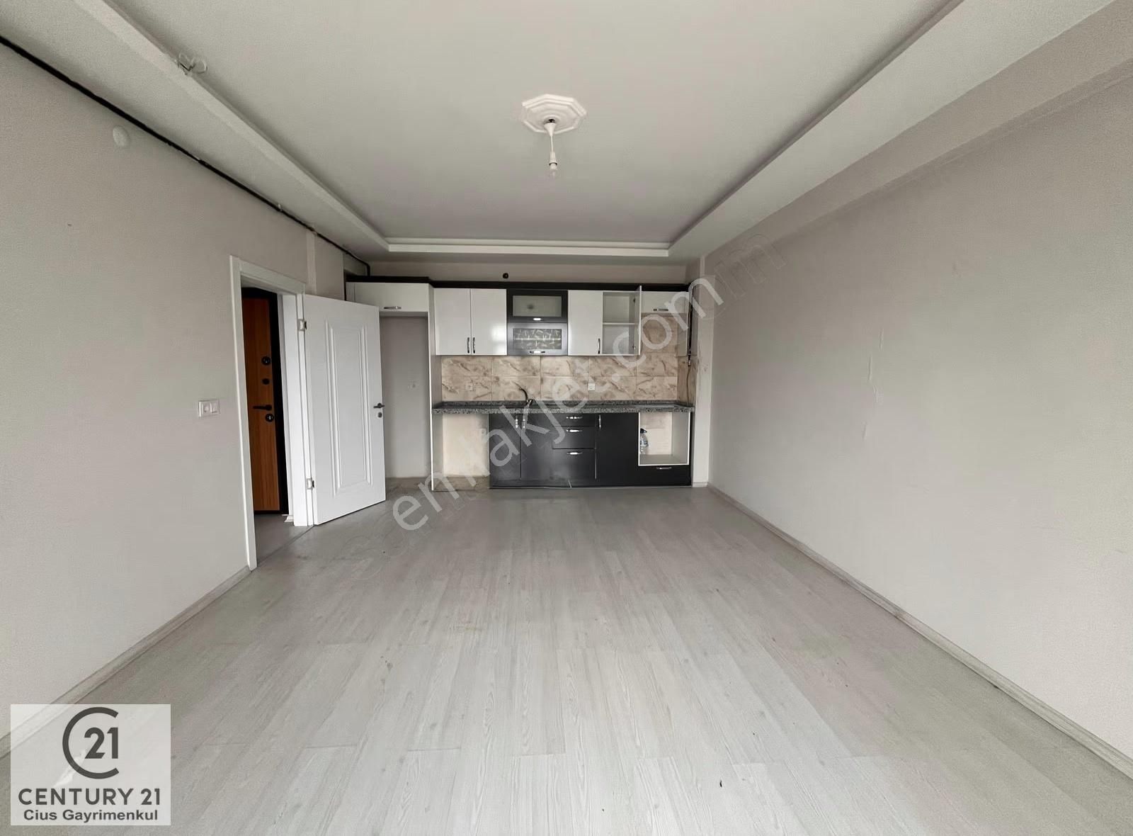 C21 Cius;iznik Artanlar Sitesinde Kiralık 1+1 Daire