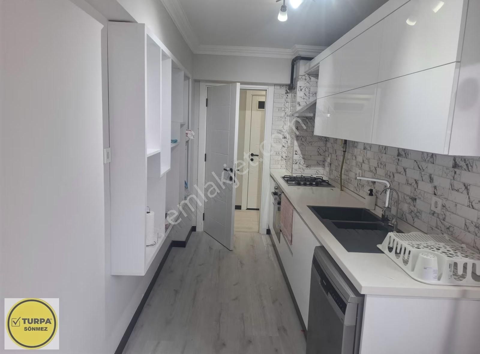 Turpa Sönmezden Buca Çamlıkulede Satılık Geniş Daire - Görsel 5