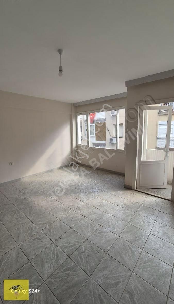 Karşıyaka Tersane Satılık 2+1 - Görsel 3