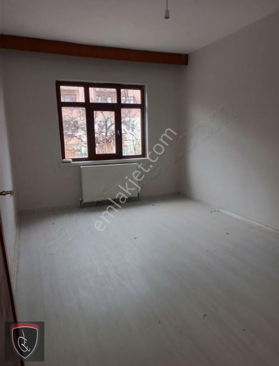 Şentepe Mahallesi Eski Hastane Civarında Kiralık 3+1 Daire - Görsel 11