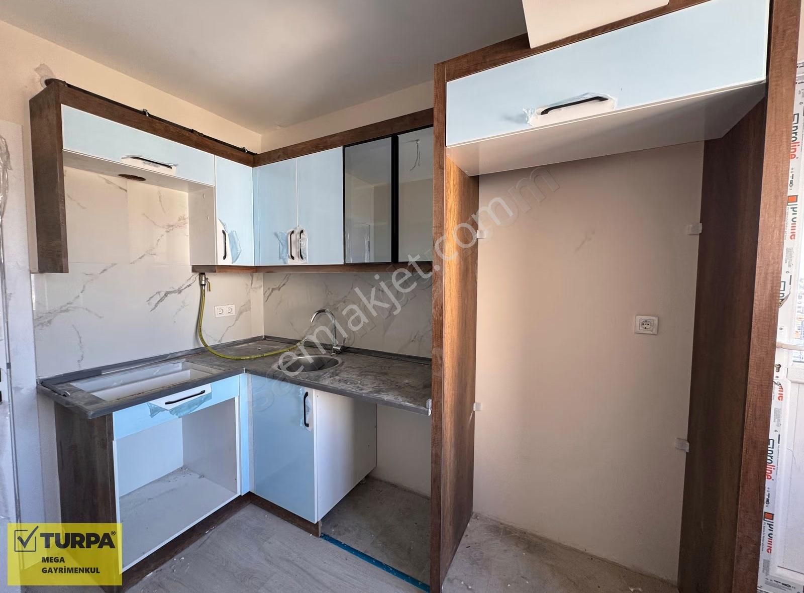 Turpa Mega Da Menemen Uğur Mumcu Mahallesinde Kiralık 2+1 Daire - Görsel 12