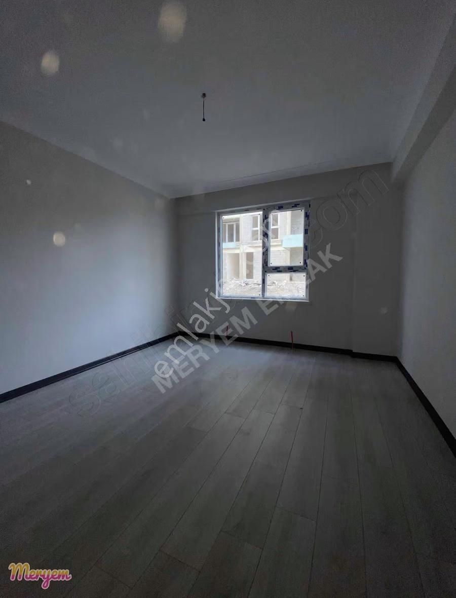 Adagrosun Arkasında Sıfır Binada 3 Kat 3+1 Satılık Daire - Görsel 4