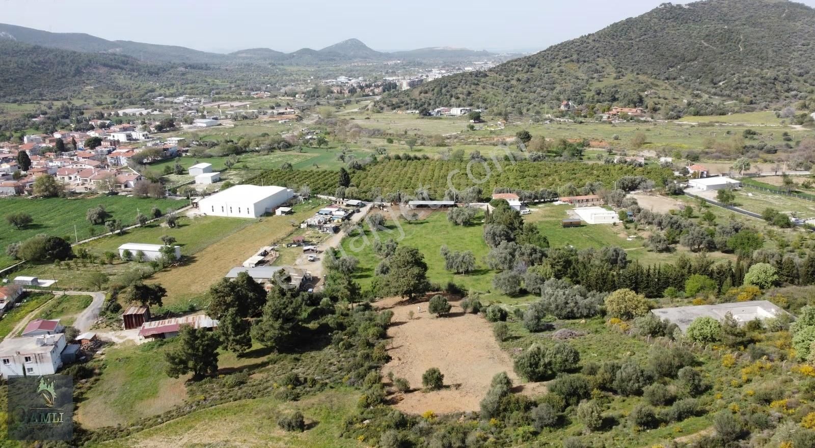 Güzelbahçe Çamlı'da Satılık 2385 M² Tarla Fırsatı