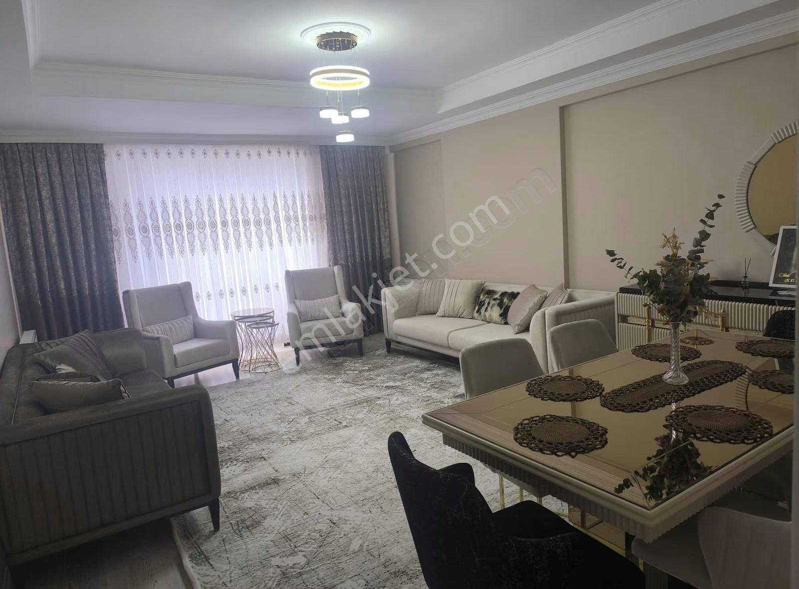 Solmaz Emlak Satılık 3+1 Badıllıda