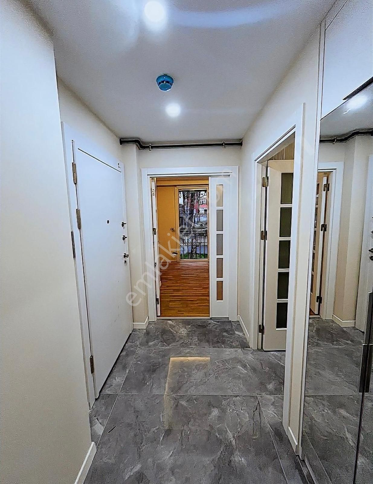 Göztepe'de Caddeye 3.sokakta Satılık Sıfır Balkonlu 3+1 Daire - Görsel 9