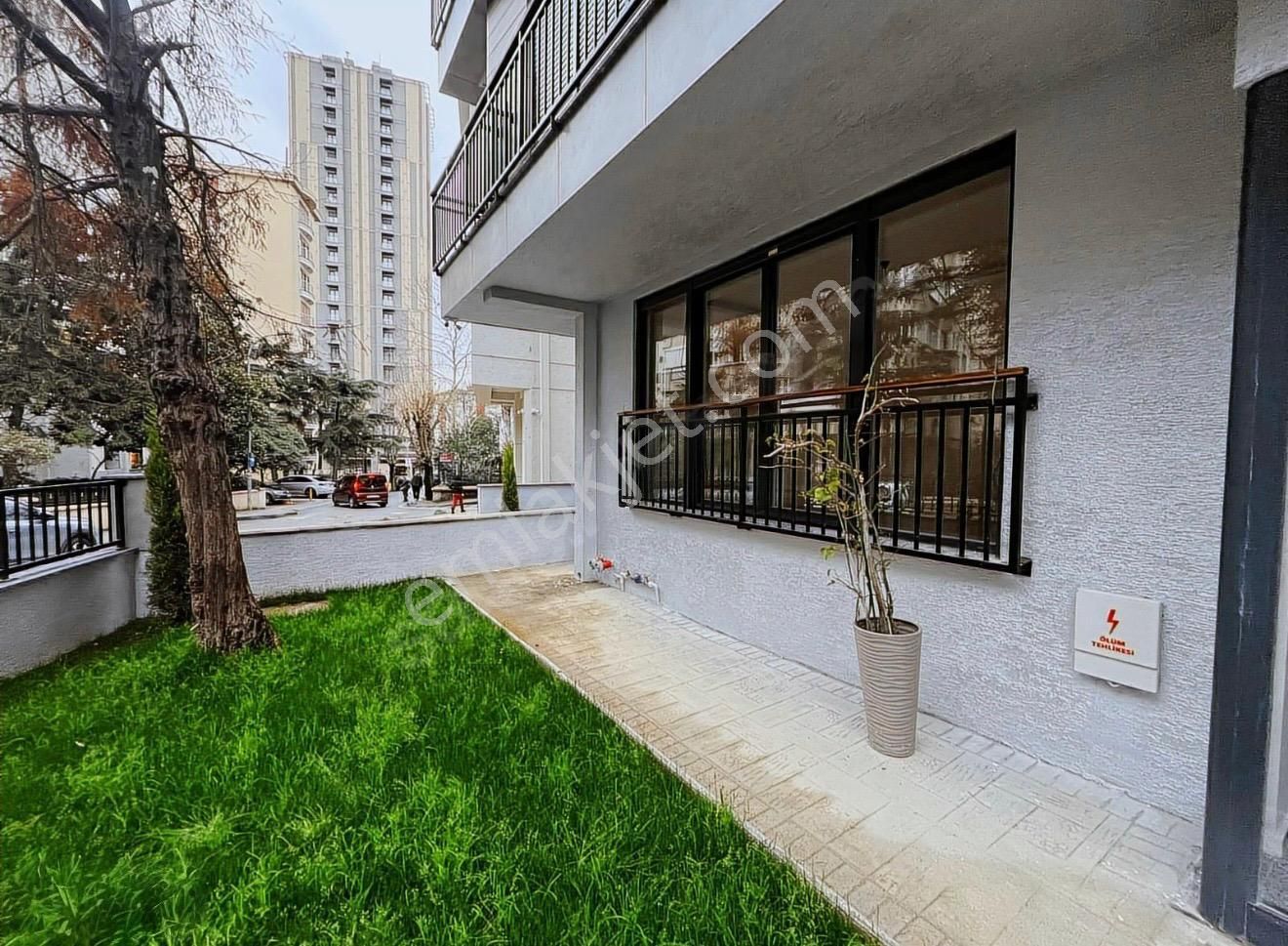 Göztepe'de Caddeye 3.sokakta Satılık Sıfır Balkonlu 3+1 Daire - Görsel 2