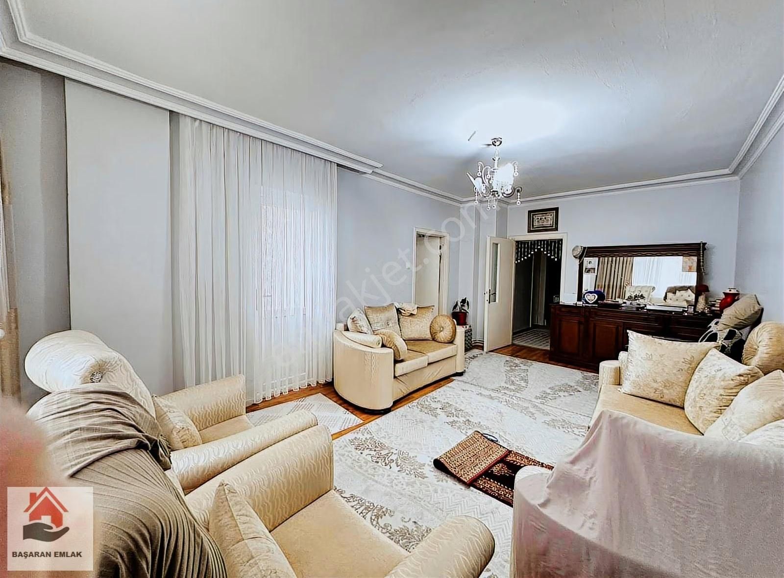 █ Malazgirt Mah █ 3+1 Köşebaşı Arakatta Cadde Cp. Yapılı Daire █ - Görsel 15