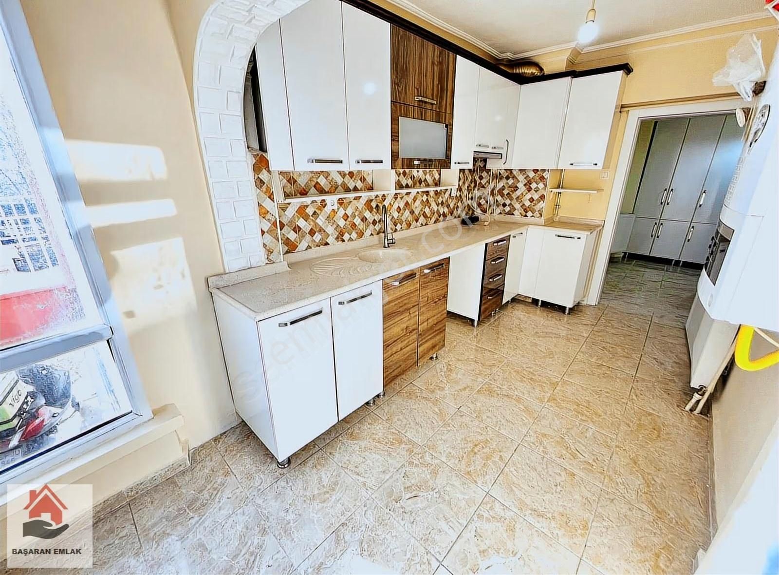 █ Yeşilova Sınırında█ 3+1 Full Yapılı Balkonlu Geniş M2'li Daire