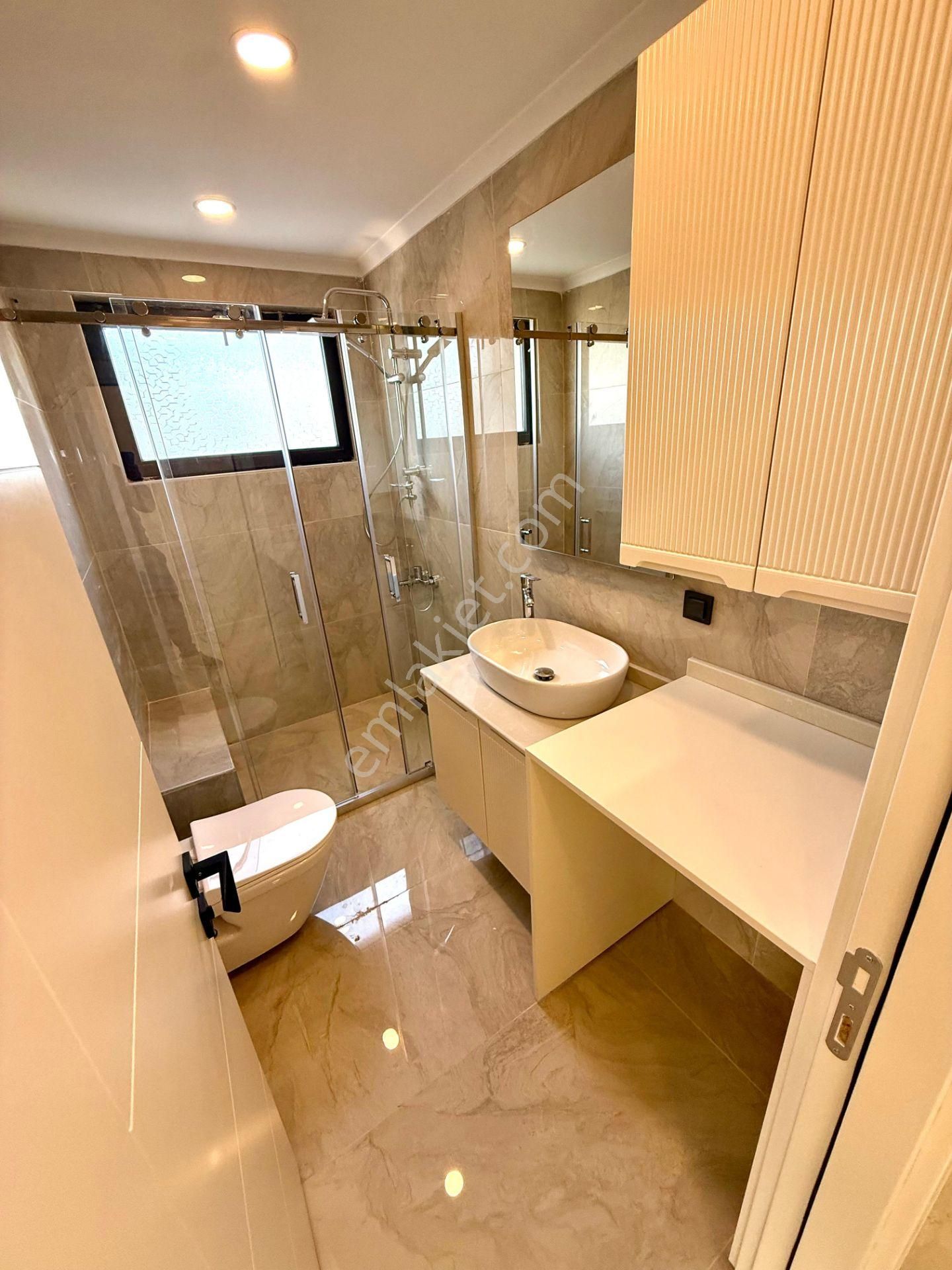 Göztepe'de Caddeye Yakın Kısmi Deniz Manzaralı Satılık 2+1 Daire - Görsel 17