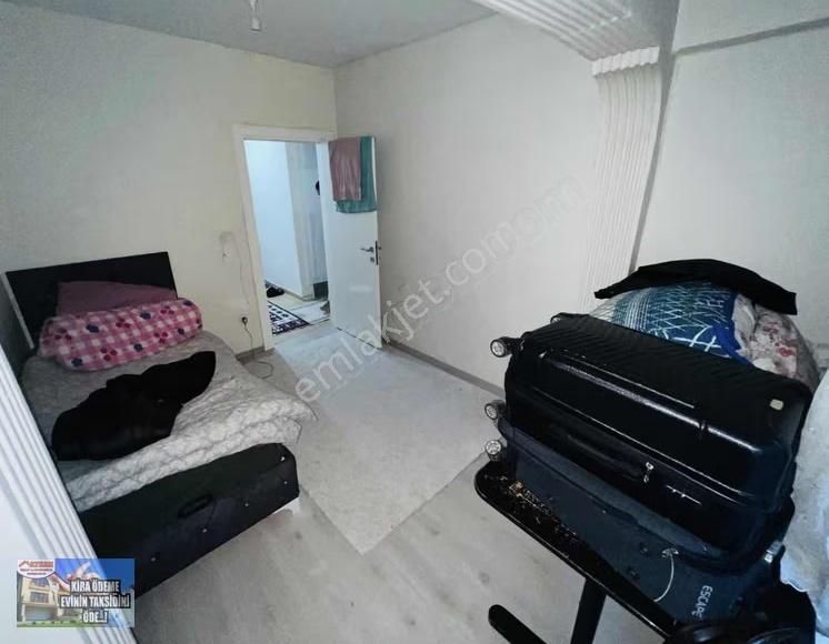 Yunusemre Mah'de Acil Satılık Balkon'lu 90m2 2+1 Daire - Görsel 9
