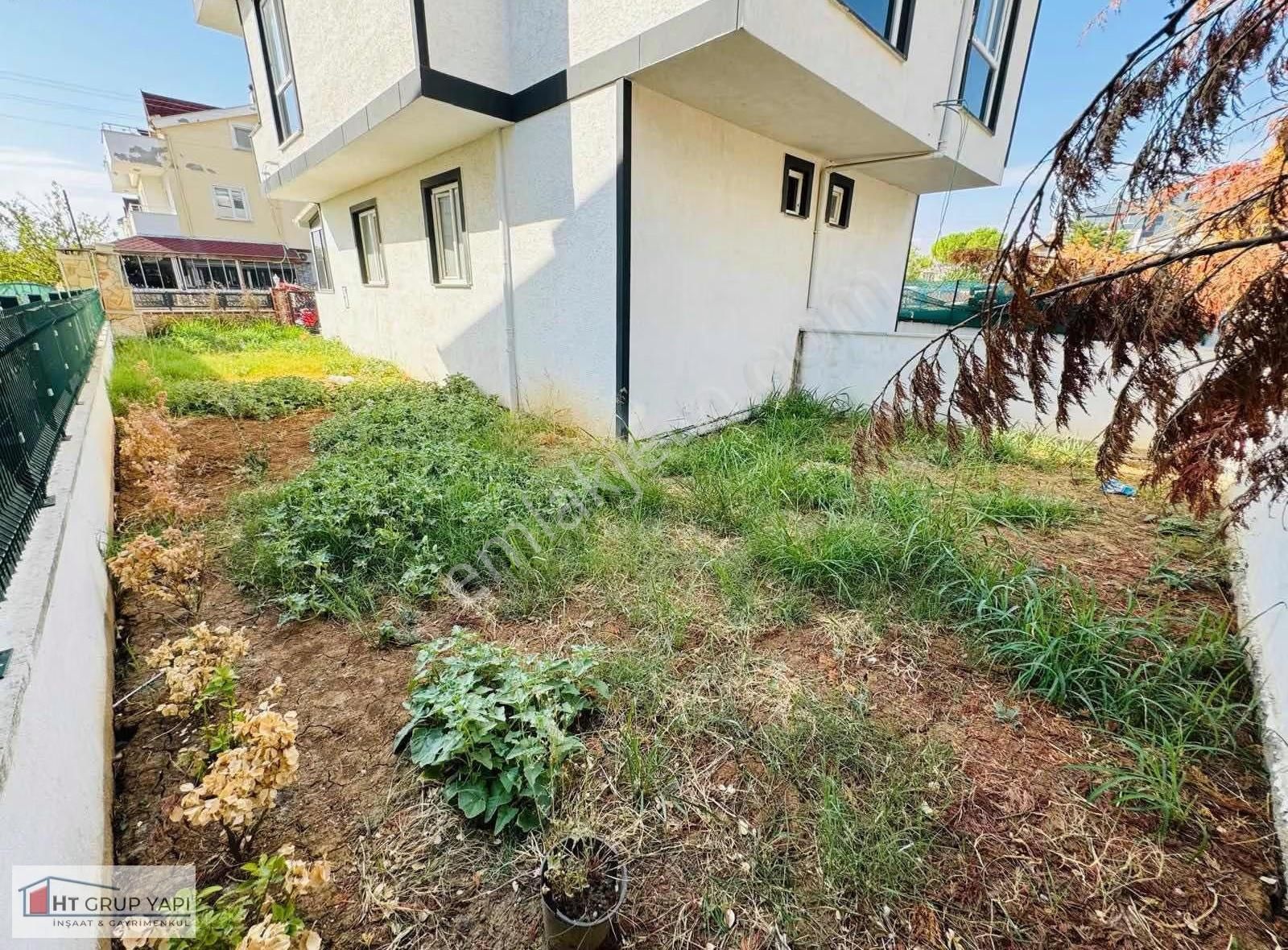 ▃▅▇ht Grup▇▅▃denize Yakın Merkez'de Geniş Bahçeli Villa - Görsel 4