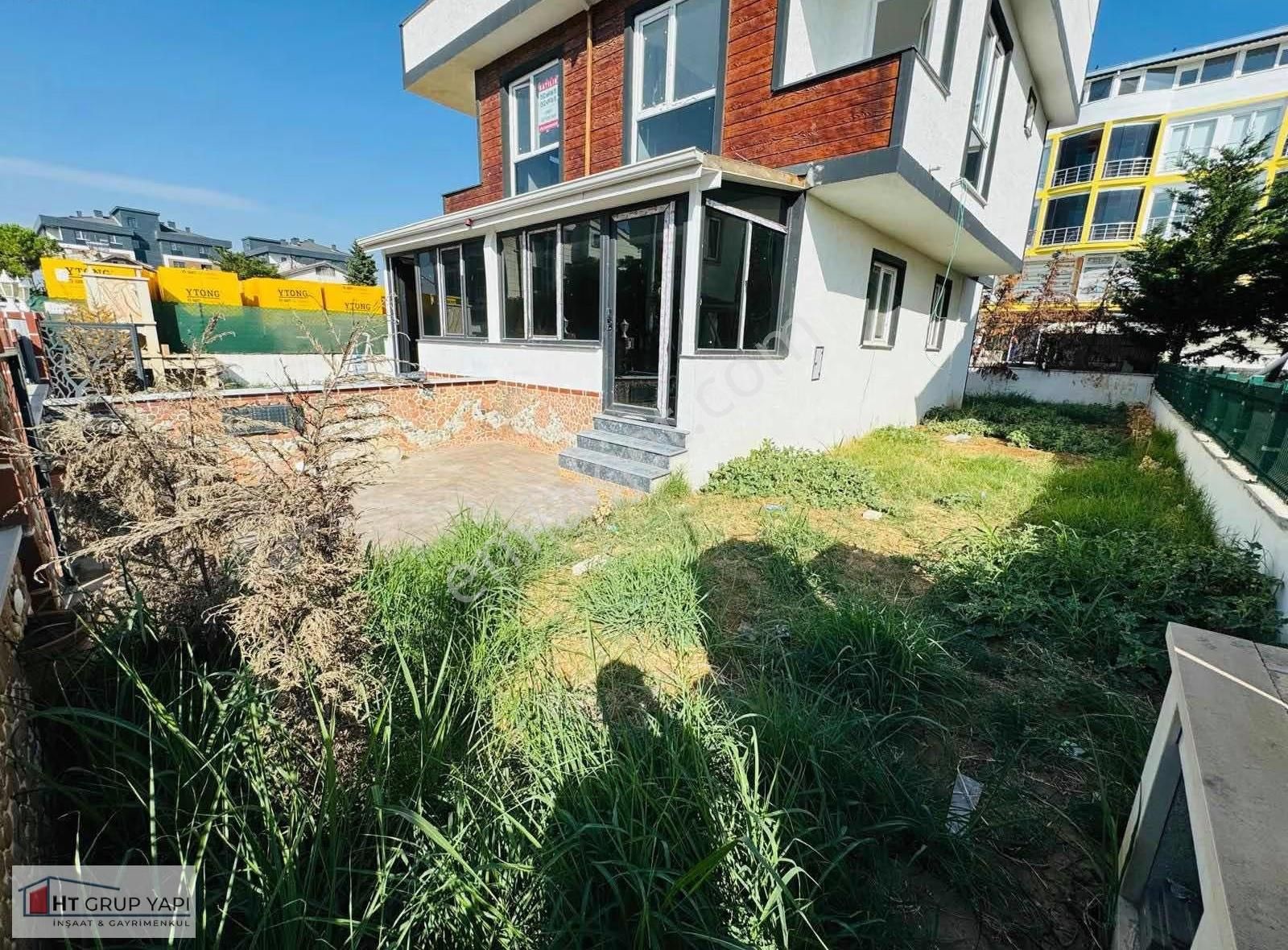 ▃▅▇ht Grup▇▅▃denize Yakın Merkez'de Geniş Bahçeli Villa - Görsel 18