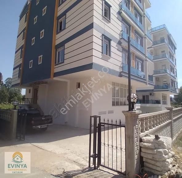 Konyaaltı Hurma Mah Havuzlu Eşyalı Eşyasız 1+1 Daire