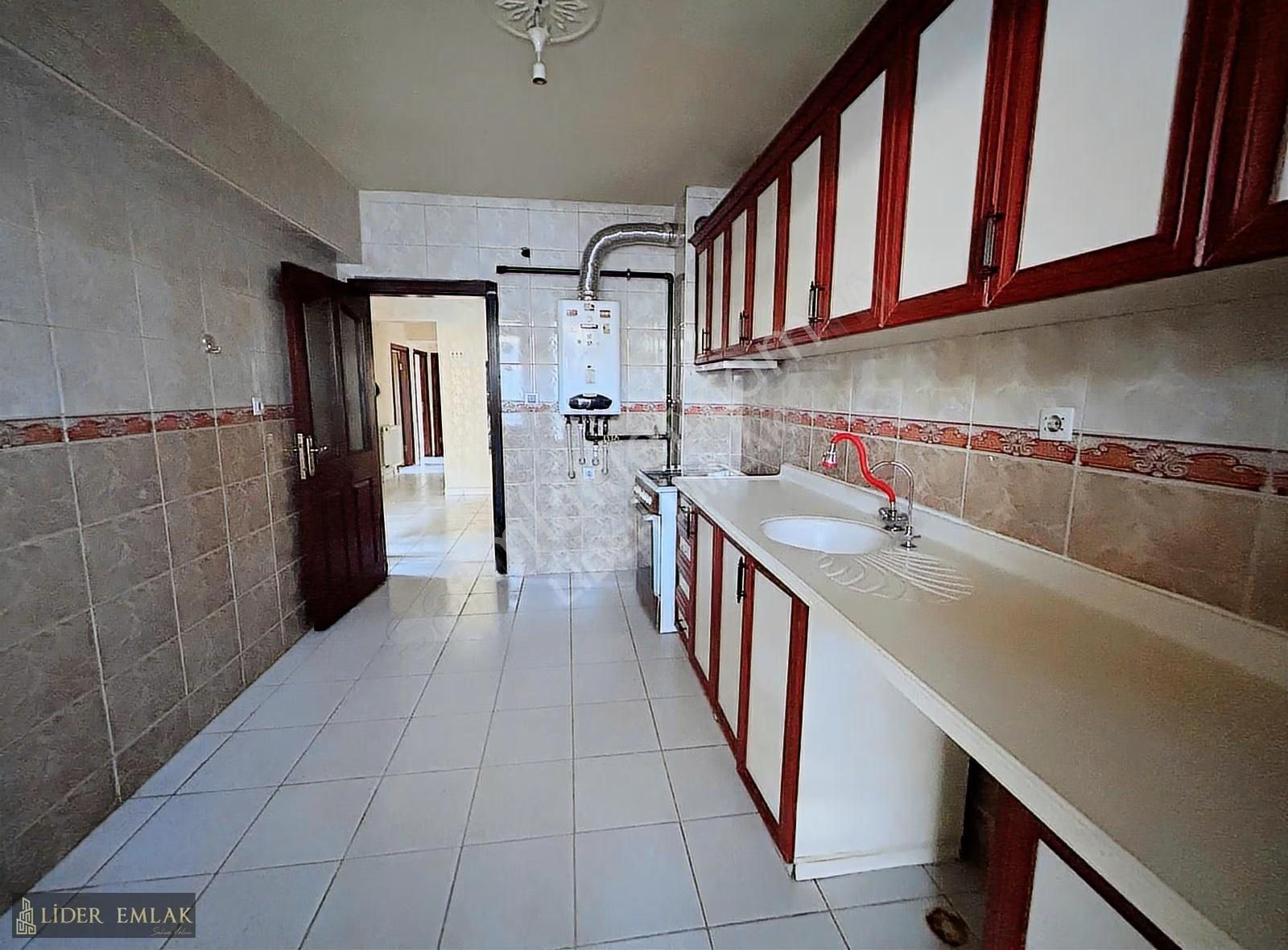 Lider Emlak'tan Yıldıztepe'de Cadde Üzeri Kiralık Daire - Görsel 8