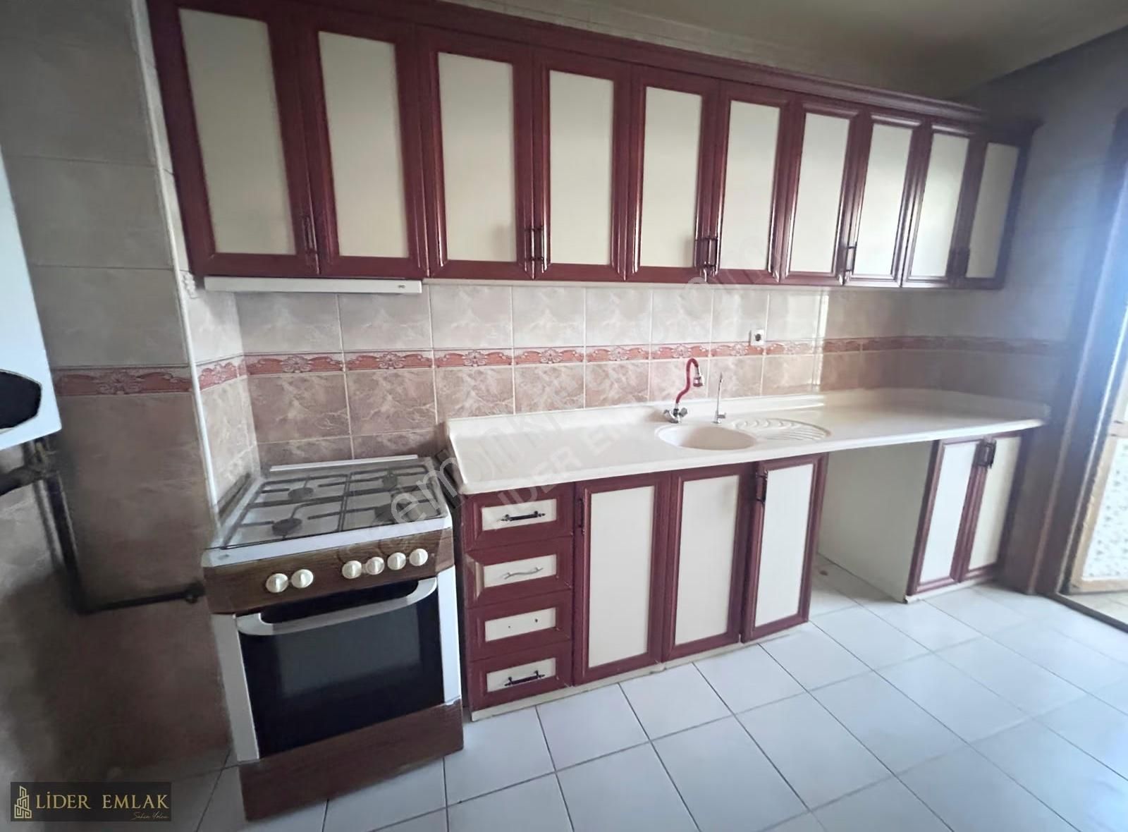 Lider Emlak'tan Yıldıztepe'de Cadde Üzeri Kiralık Daire - Görsel 2