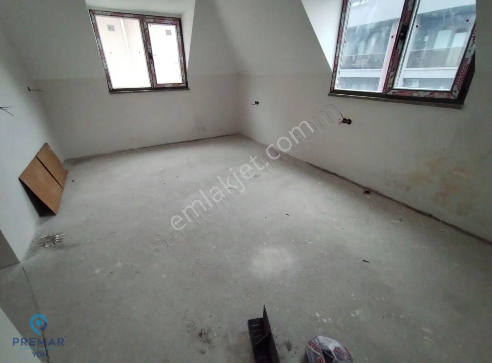 Maltepe Baglarbaşı Mah. Marmararay Yakını 5+1 200 M2 Dubleks