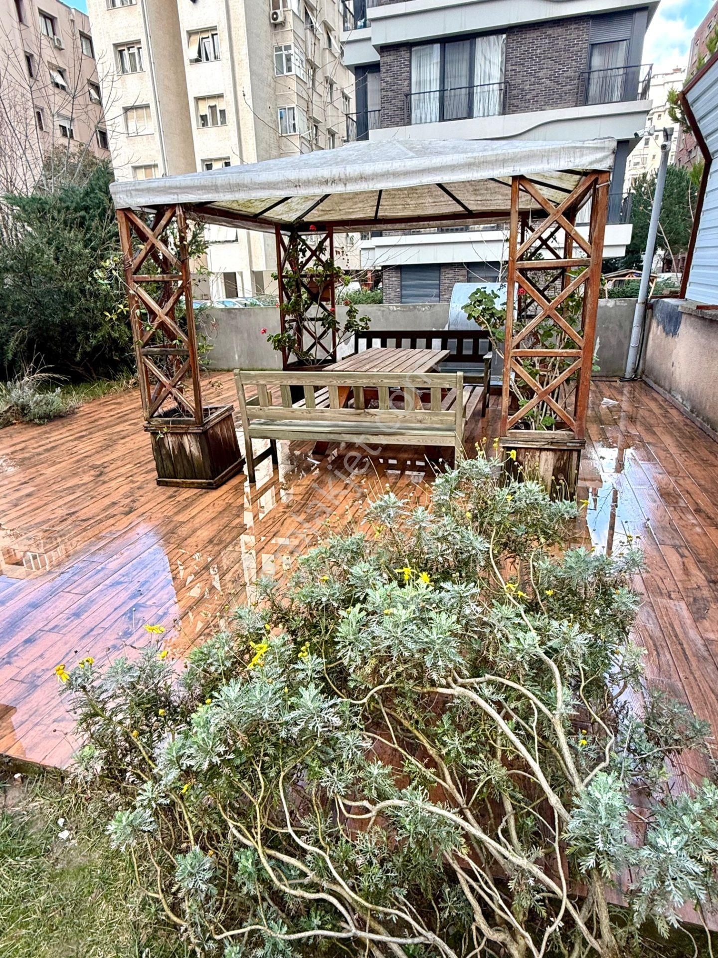 Göztepe'de Caddeye Yakın Satılık 2+1 Net 80 M2 Daire - Görsel 3