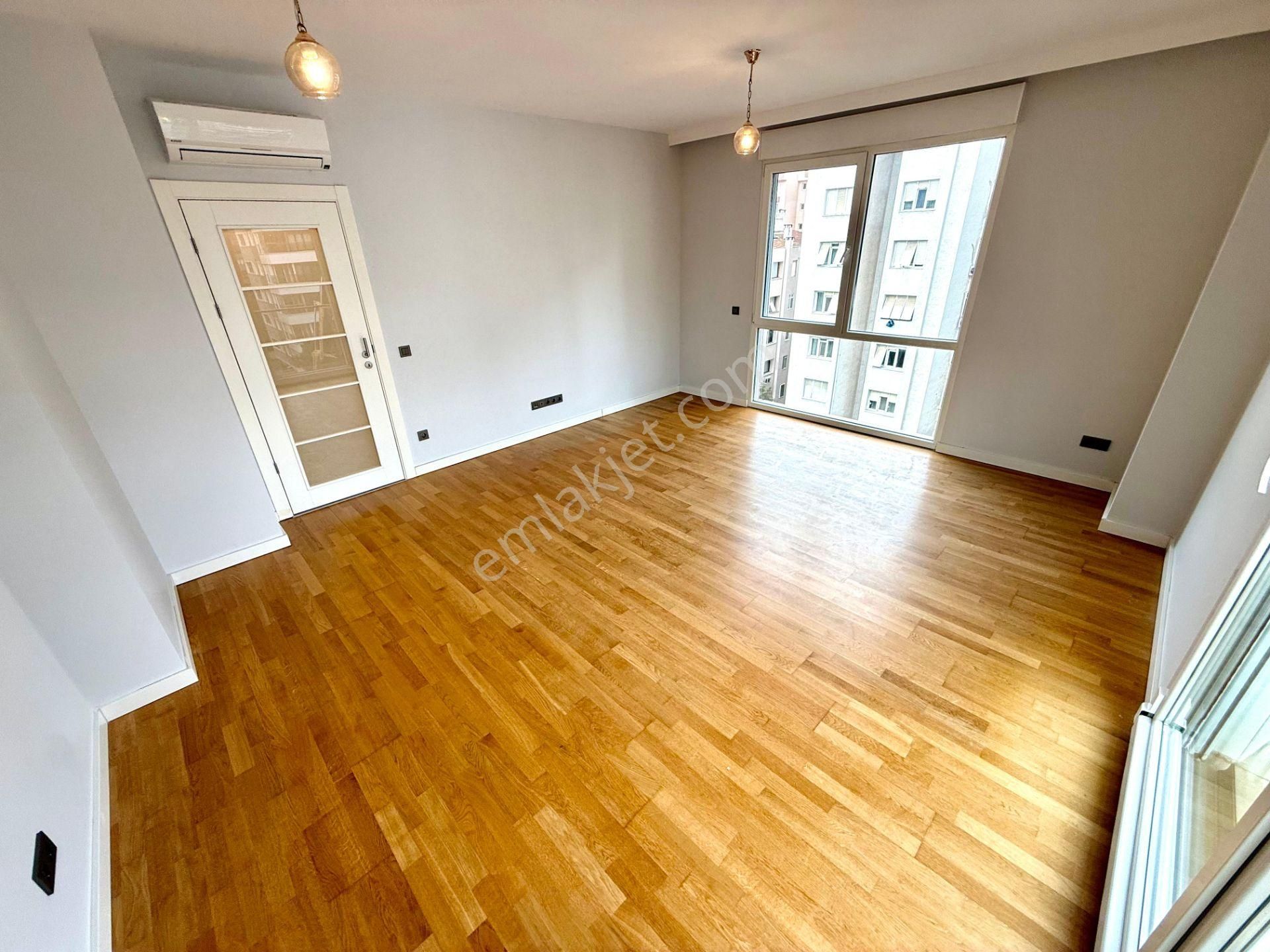 Göztepe'de Caddeye Yakın Satılık 2+1 Net 80 M2 Daire - Görsel 12