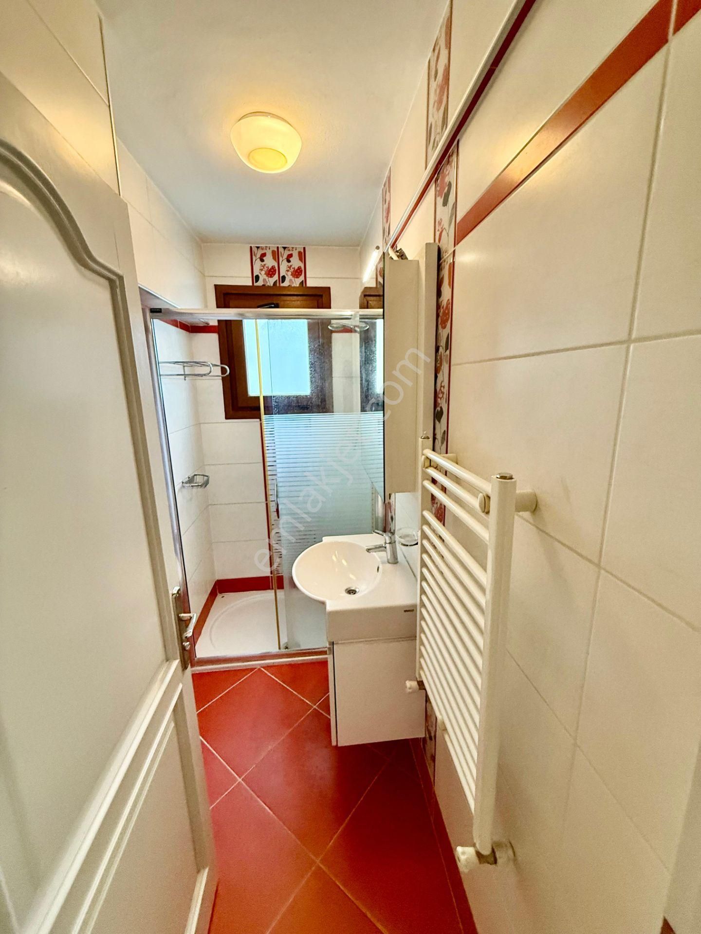 Göztepe'de Bağdat Caddesine Yakın Satılık Balkonlu 4+1 Daire - Görsel 19