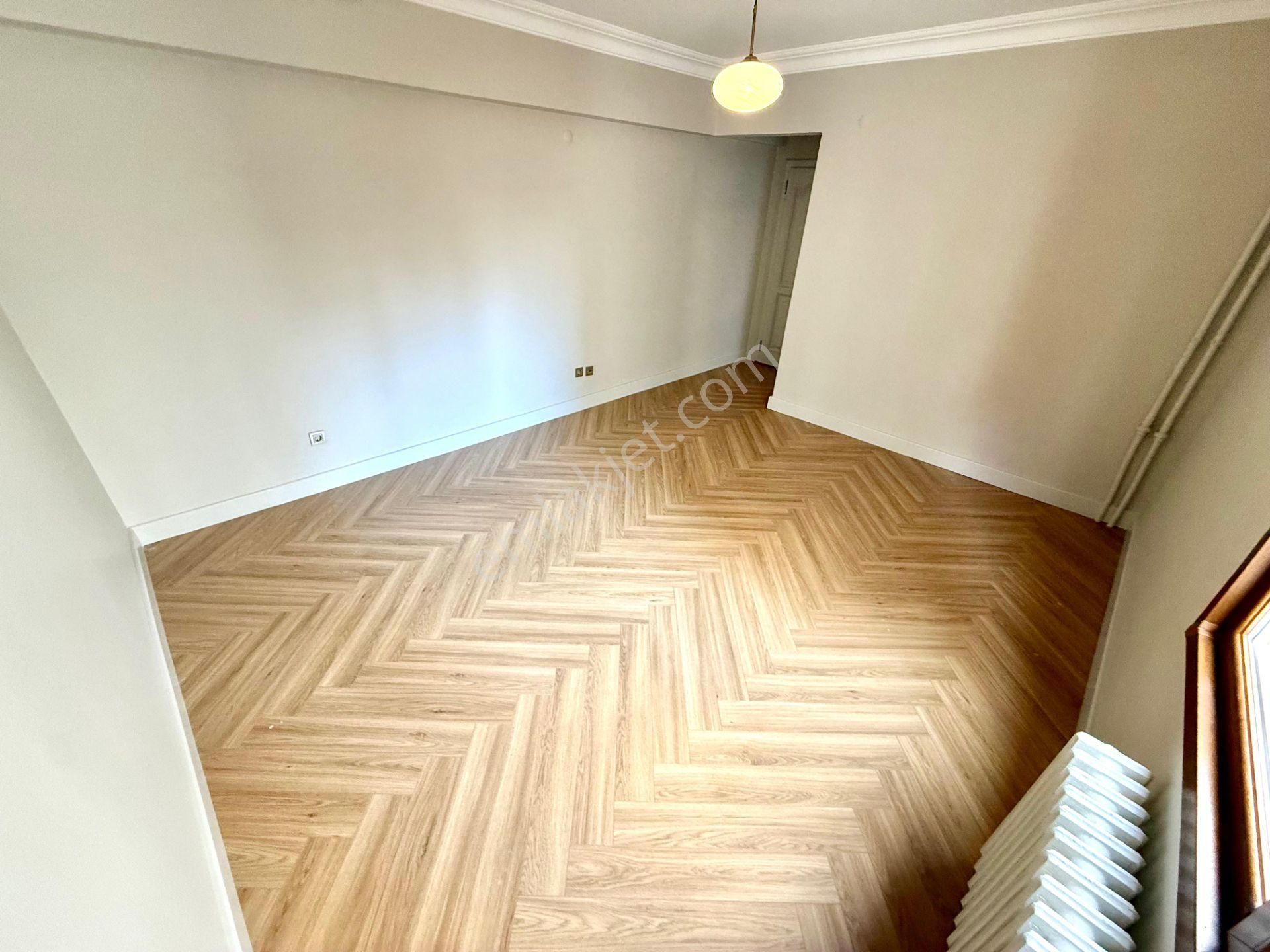 Göztepe'de Bağdat Caddesine Yakın Satılık Balkonlu 4+1 Daire - Görsel 13