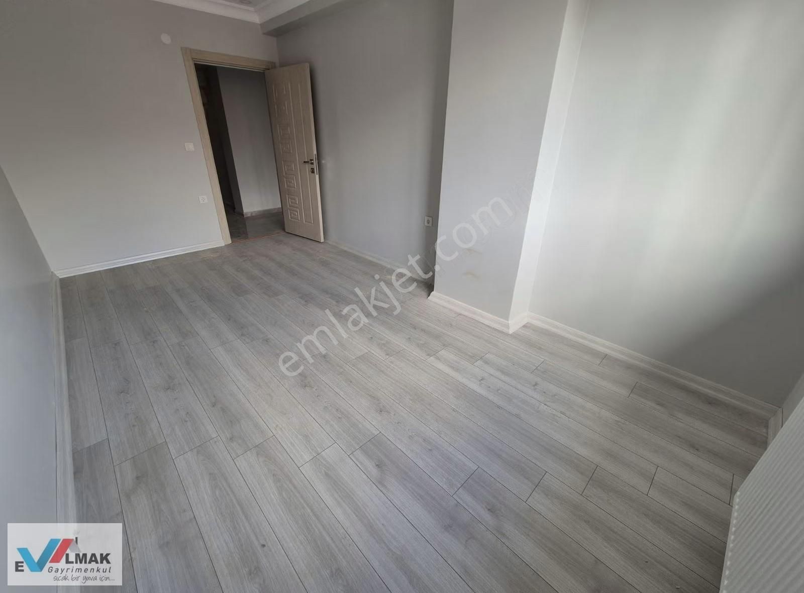 Evalmak'ta Söğütlüçeşme Mah.de Mükemmel Konum'da 3+2 Dubleks - Görsel 2