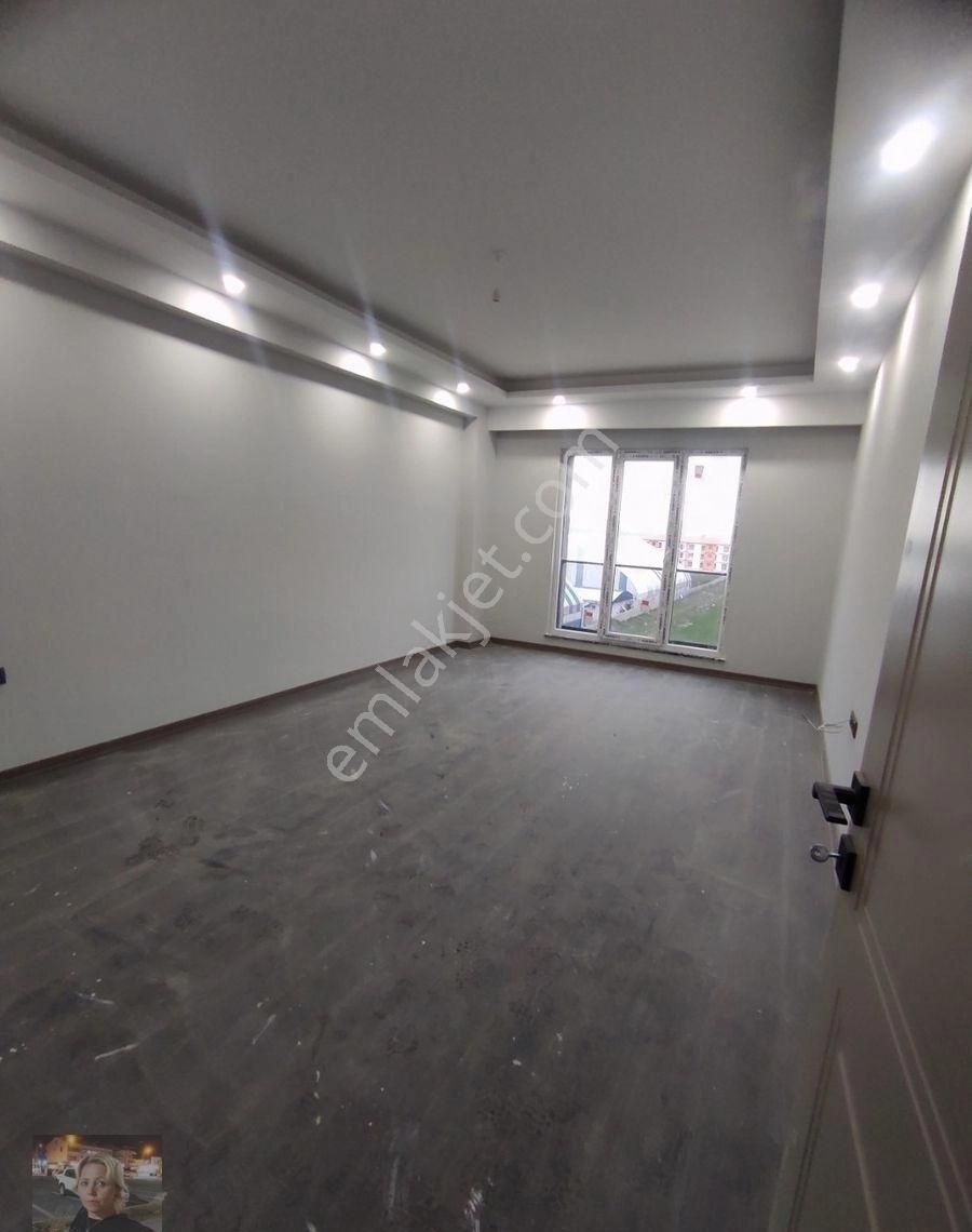 Büşra Gayrimenkulden Site İçinde Satılık Sıfır Daire 3+1 Kat 3 Ebeveyin Banyolu 110m2 - Görsel 12