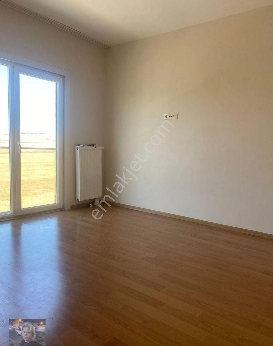 Büşra Gayrimenkulden Kiptaş 3 Sitesinde Satılık Daire 2+1 Kat 5 Masrafsız 88m2 - Görsel 13