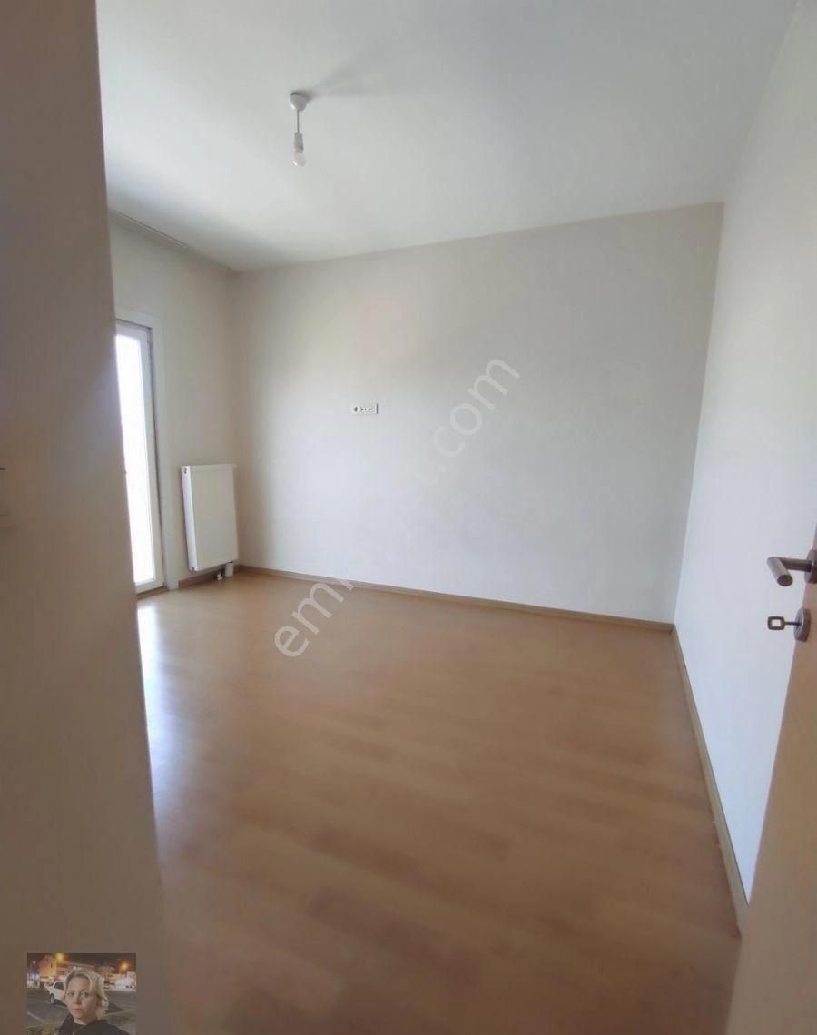 Büşra Gayrimenkulden Kiptaş 3 Sitesinde Satılık Daire 2+1 Kat 5 Masrafsız 88m2 - Görsel 15