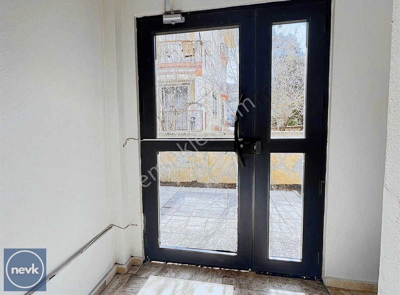 Nevk Invest'ten Deliktaş'ta Nezih Apartmanda Kiralık 2+1 - Görsel 2