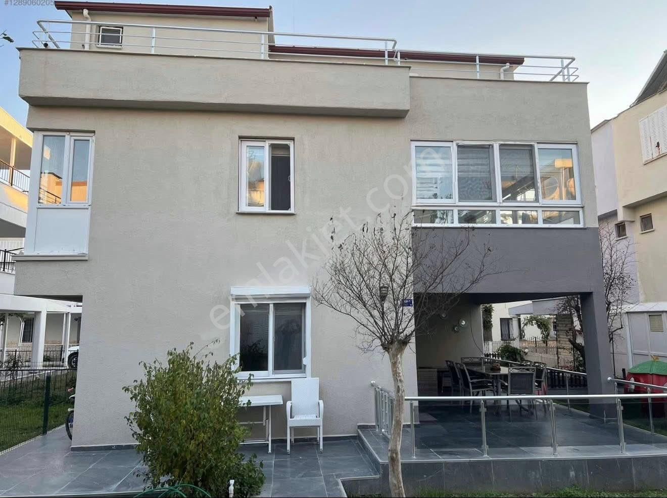 Kuşadası Davutlar Aykuştur Mevkiinde Bahçeli 5+1 Yazlık🏡 - Görsel 14