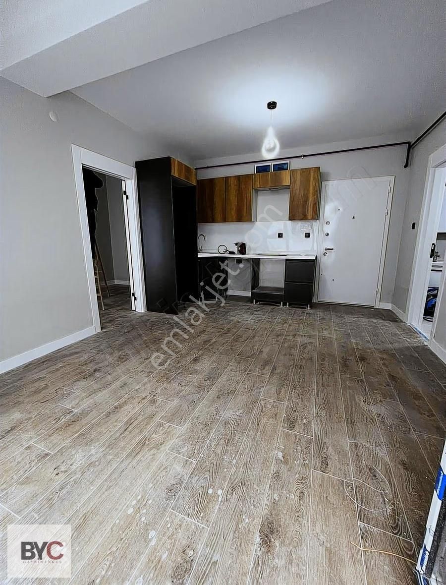 Çankaya Birlik Mah Sinde Oturuma Hazır Teras Balkonlu 1+1 Daire - Görsel 22