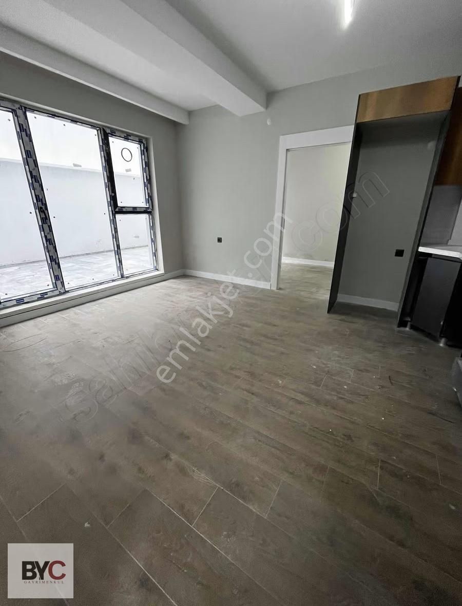 Çankaya Birlik Mah Sinde Oturuma Hazır Teras Balkonlu 1+1 Daire - Görsel 5