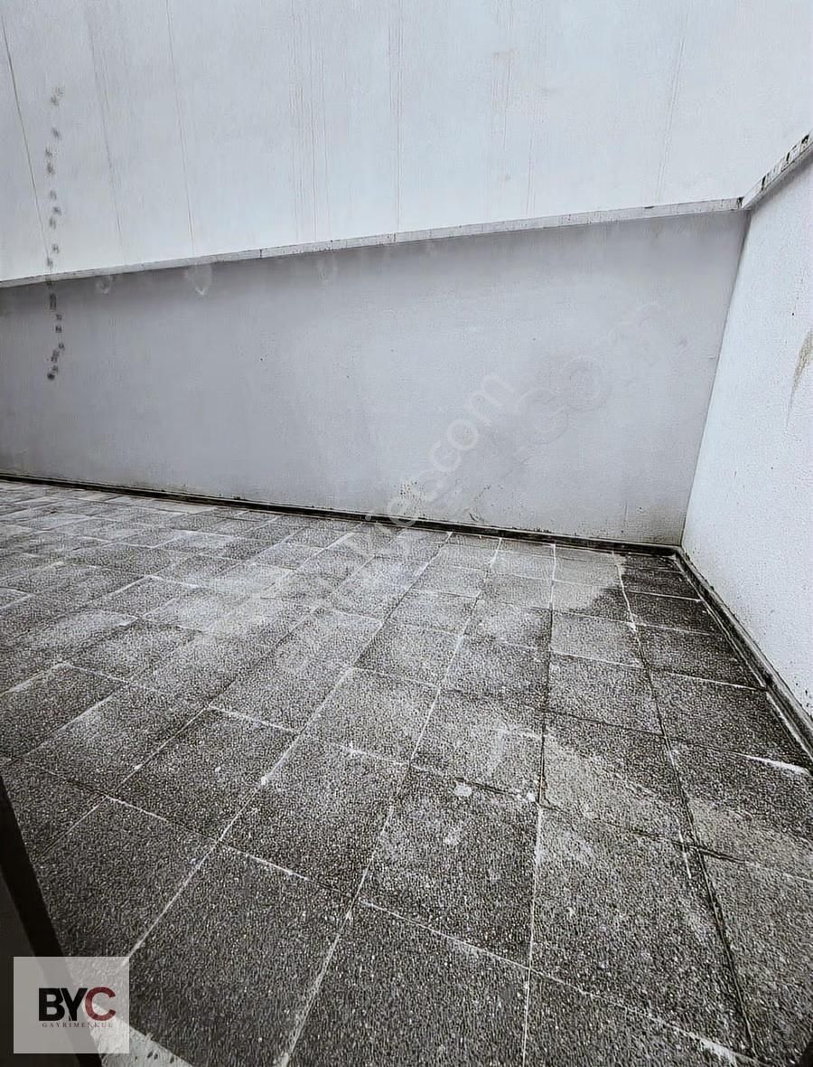 Çankaya Birlik Mah Sinde Oturuma Hazır Teras Balkonlu 1+1 Daire - Görsel 24