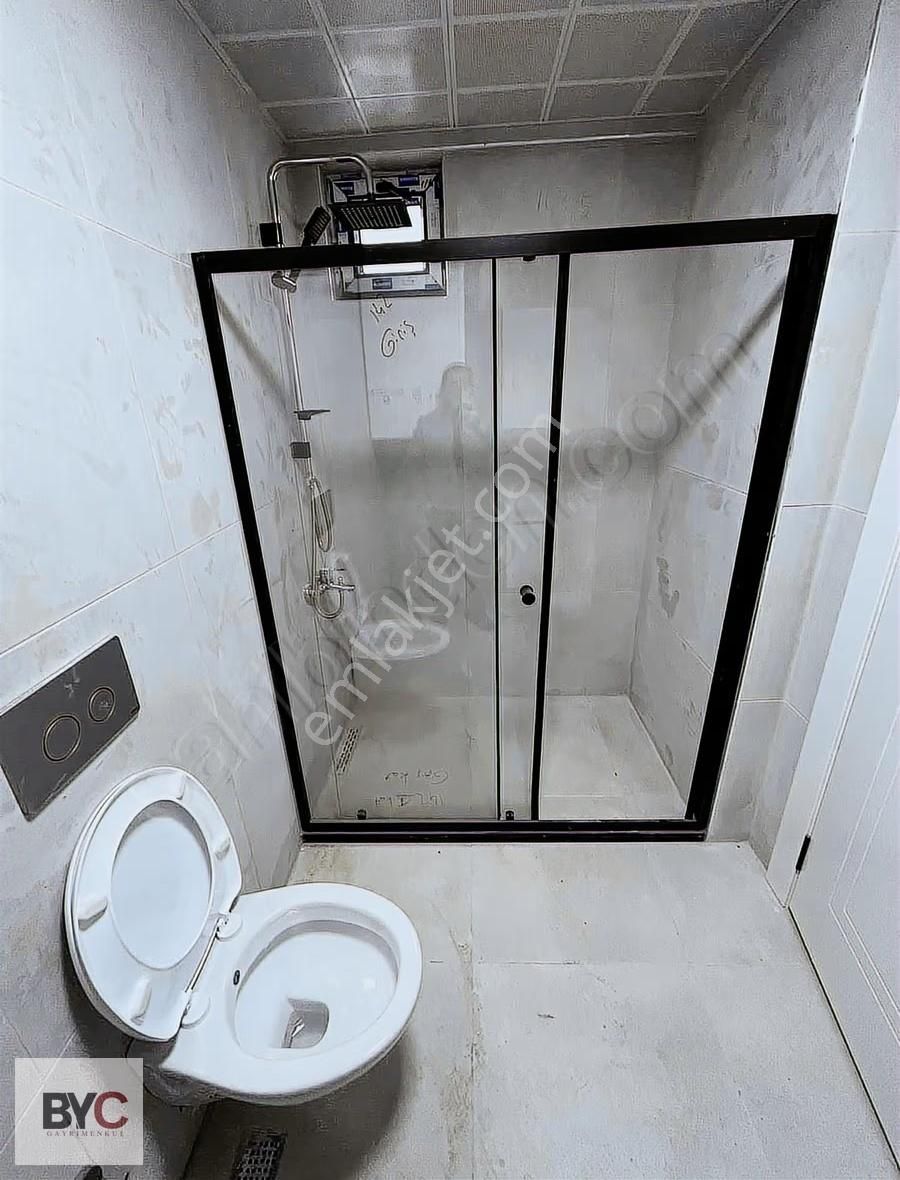 Çankaya Birlik Mah Sinde Oturuma Hazır Teras Balkonlu 1+1 Daire - Görsel 8