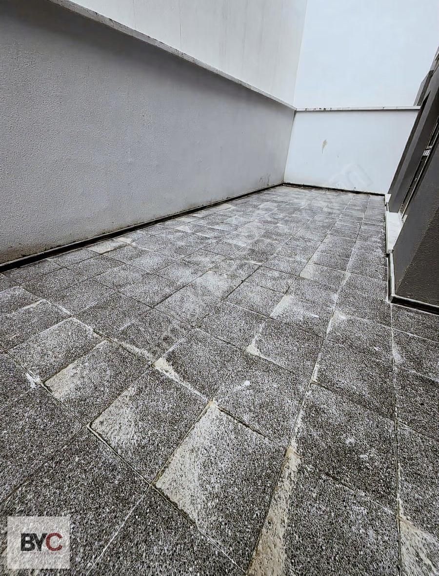 Çankaya Birlik Mah Sinde Oturuma Hazır Teras Balkonlu 1+1 Daire - Görsel 18