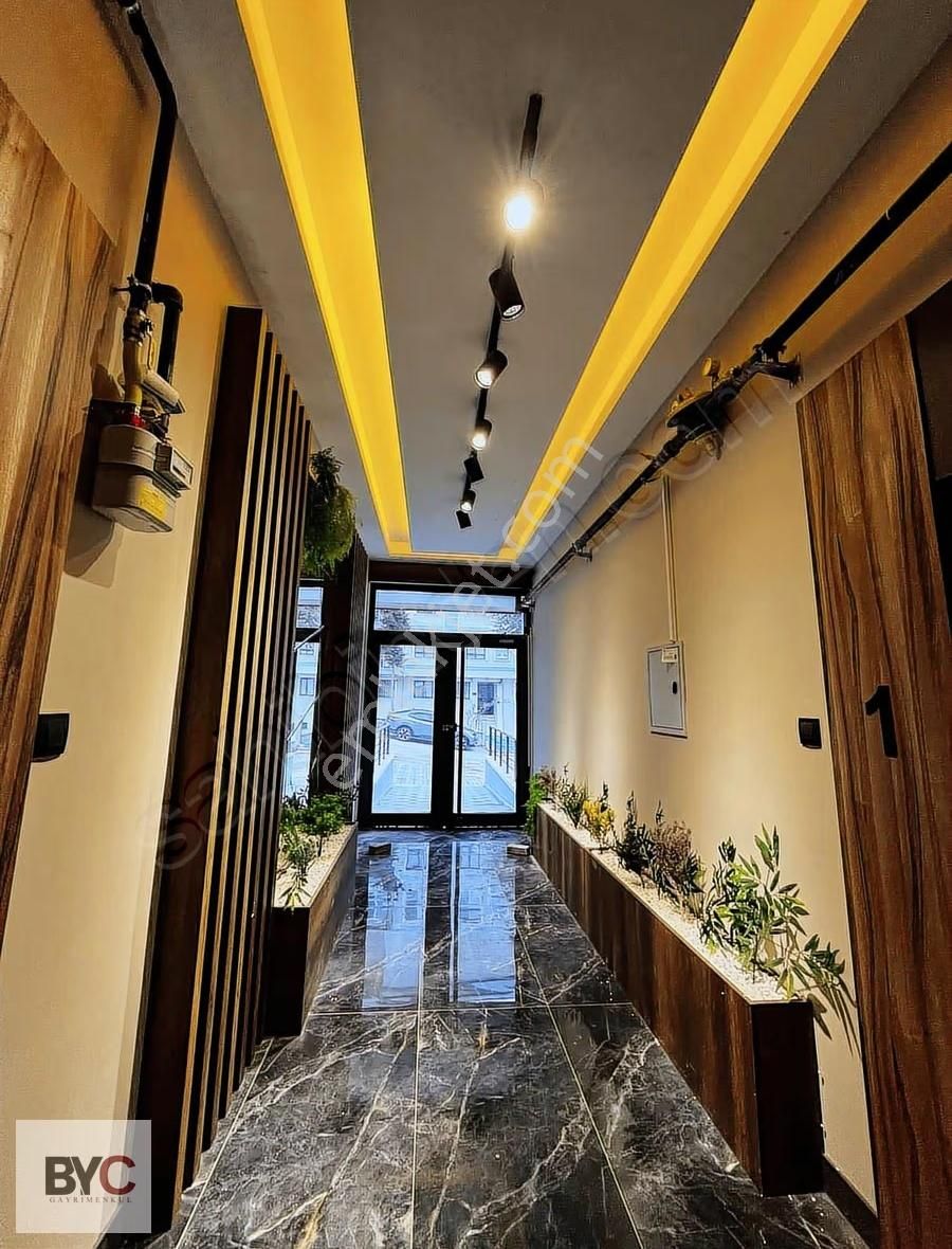 Çankaya Birlik Mah Sinde Oturuma Hazır Teras Balkonlu 1+1 Daire - Görsel 10