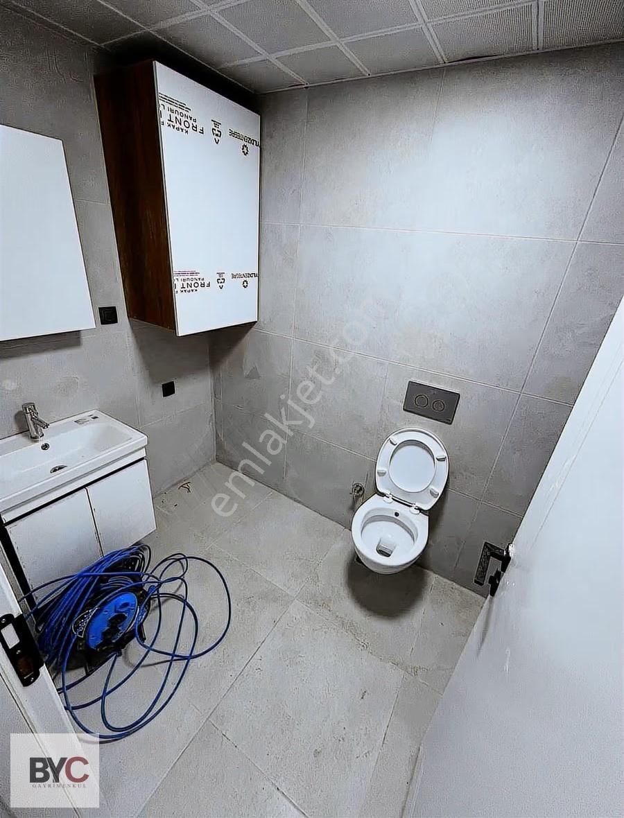 Çankaya Birlik Mah Sinde Oturuma Hazır Teras Balkonlu 1+1 Daire - Görsel 15