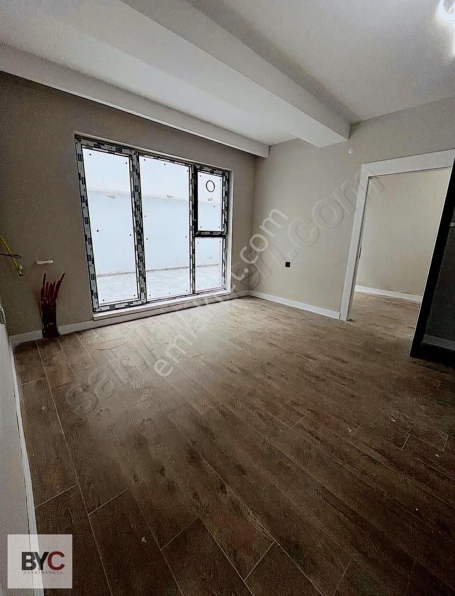 Çankaya Birlik Mah Sinde Oturuma Hazır Teras Balkonlu 1+1 Daire - Görsel 2