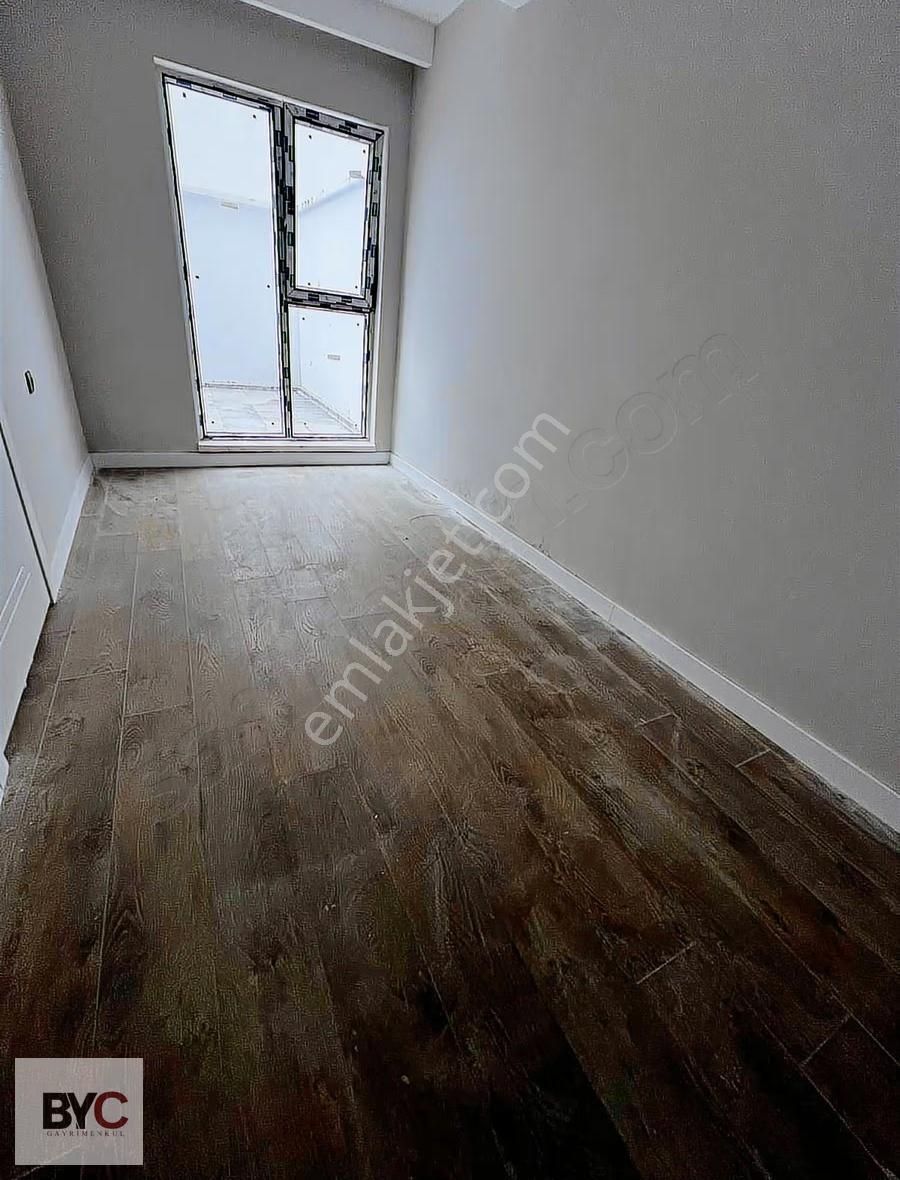 Çankaya Birlik Mah Sinde Oturuma Hazır Teras Balkonlu 1+1 Daire - Görsel 25