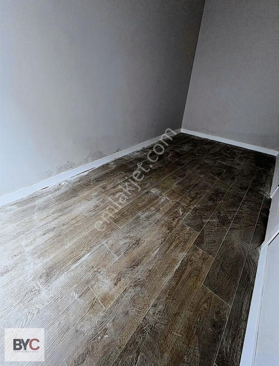 Çankaya Birlik Mah Sinde Oturuma Hazır Teras Balkonlu 1+1 Daire - Görsel 11